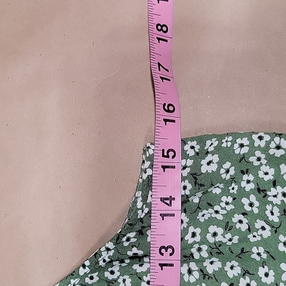 Wild Fable Size L Green Floral Cinch Front Crop Halter Top, Exc. Used Condition - Picture 7 of 12
